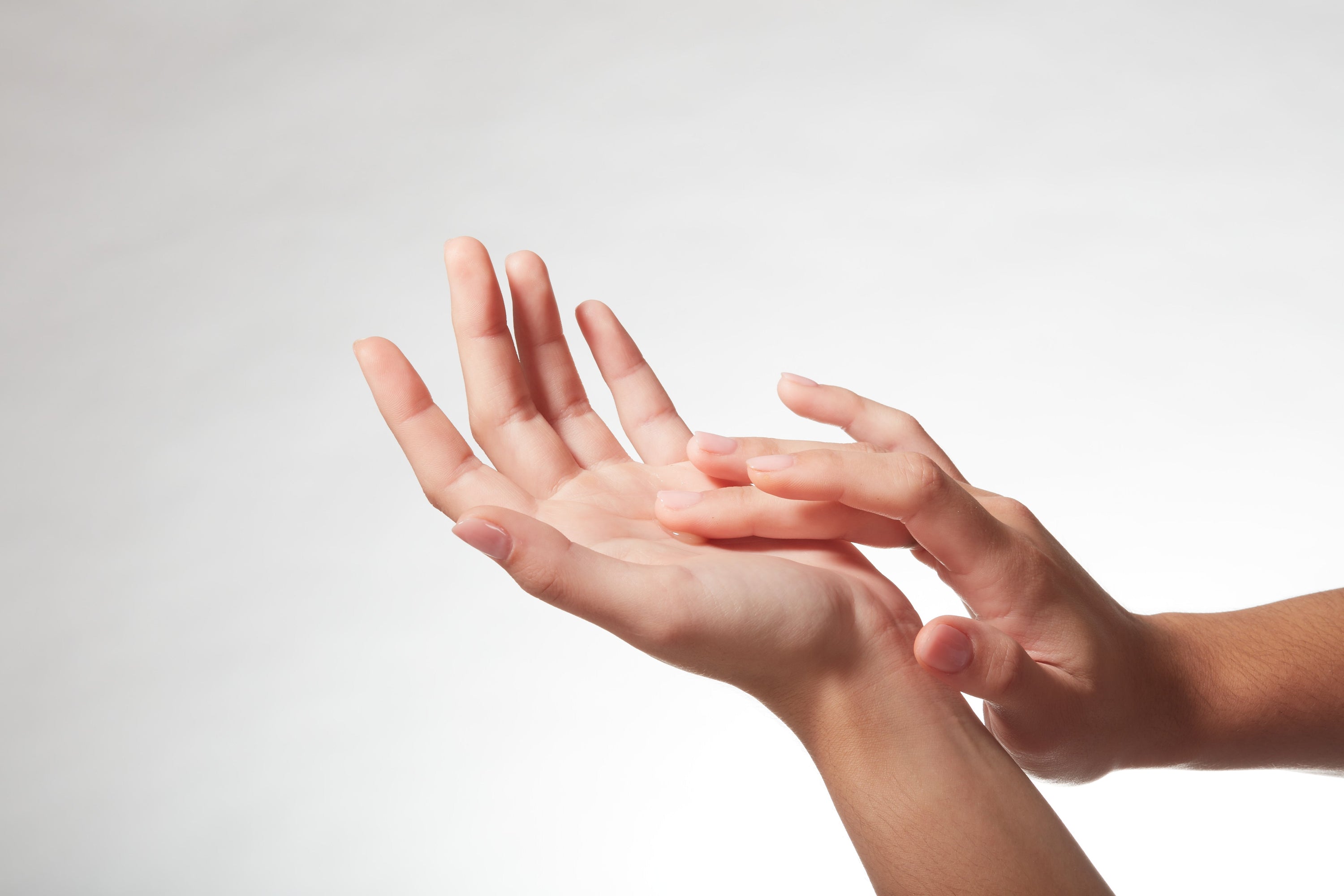 How to Choose the Best Moisturizer for Dry, Sensitive Skin